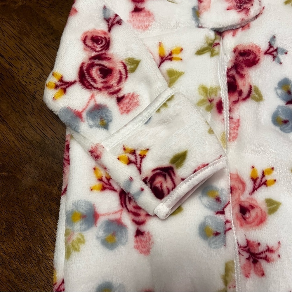 NWT Baby Girl Winter Hooded Footie Pajamas Snow Cozy Sherpa 3-6 Months Zip Up - Picture 7 of 8